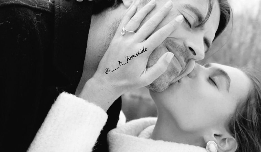 "Önce ellerimde duam..

Sonra yüreğimde dünyam oldun"..❦..