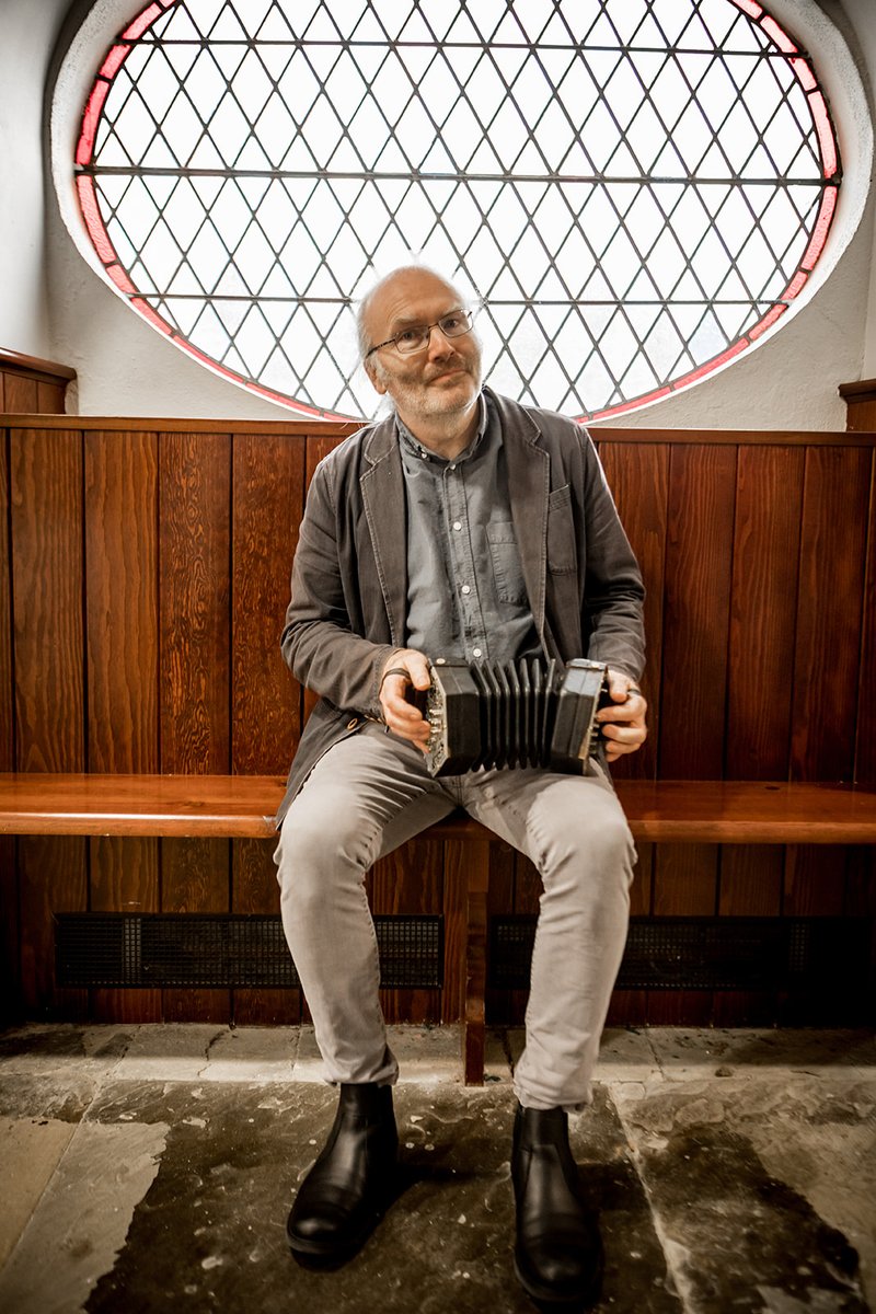 Music Network (@musnetirl) on Twitter photo 🎶 Congratulations to composer and concertina player Niall Vallely, who has been awarded the annual Music Network/Centre Culturel Irlandais Music Performance Residency for 2025-2026.
Find out more about the award at loom.ly/CrGOmFY
<a href="/cc_irlandais/">Centre Culturel Irlandais</a> 🎶 Congratulations to composer and concertina player Niall Vallely, who has been awarded the annual Music Network/Centre Culturel Irlandais Music Performance Residency for 2025-2026.
Find out more about the award at loom.ly/CrGOmFY
<a href="/cc_irlandais/">Centre Culturel Irlandais</a>