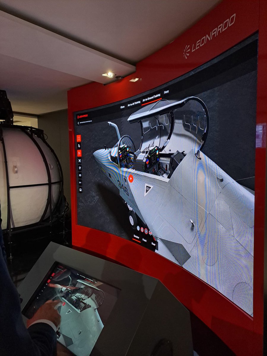 NichoConcu's tweet photo. At MFT 2025 Leonardo showcased what the cockpit for the M346 Block 20 will look like. The frontal panels are now replaced in favour for a Large Area Display, which are also seen in the AW-249 Fenice and F-35. Austria will be the first export for the block 20. https://t.co/p8Qq8u7xPg