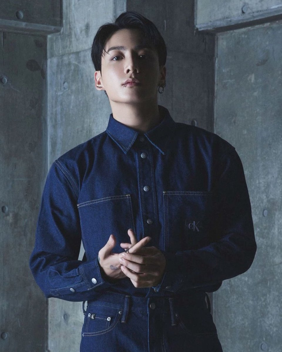 Supbnj's tweet photo. ก้อใส่ยีนส์เหมือนกันแท้ ๆ 😣 https://t.co/XEfGRve4ta