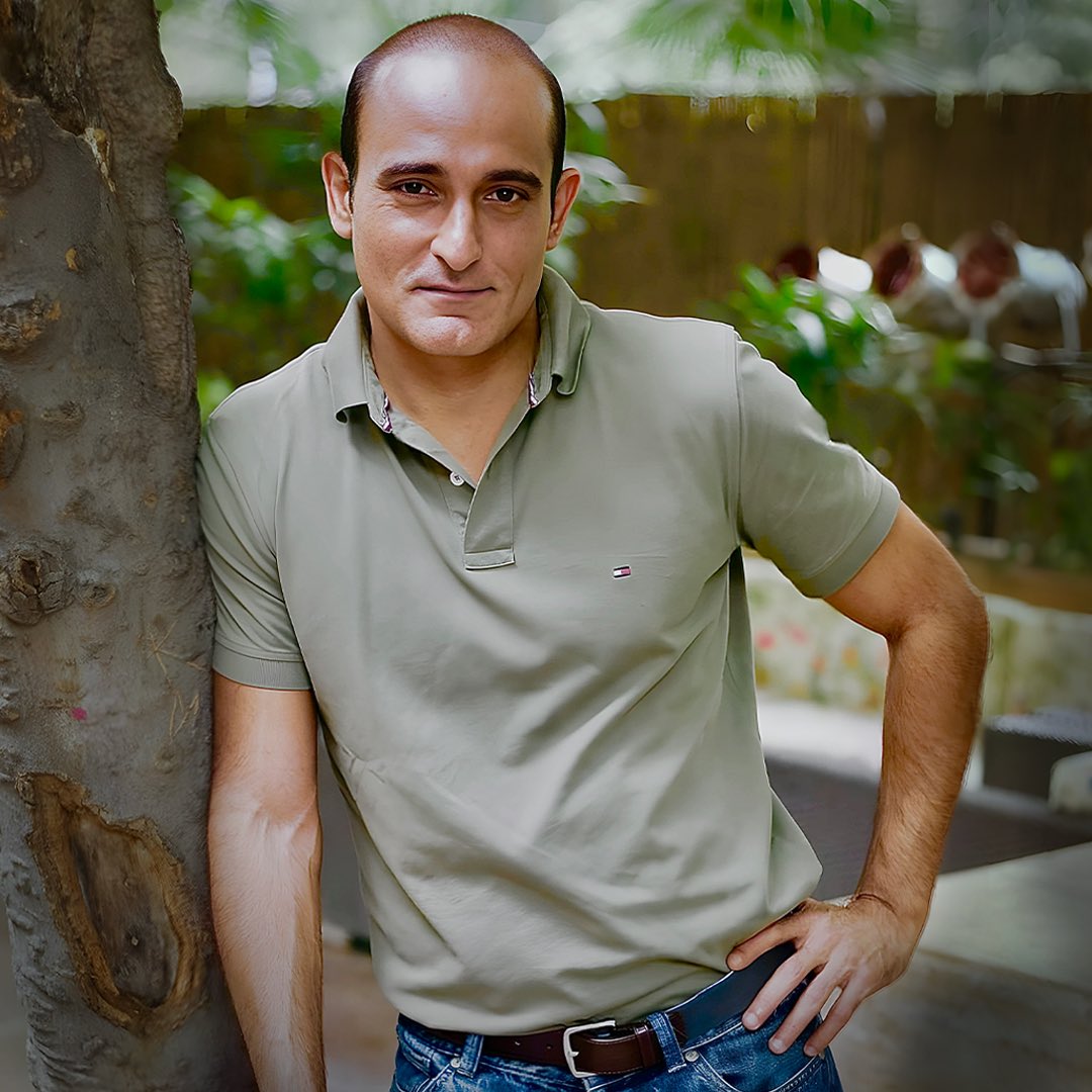 SouthHDUpdates's tweet photo. #PVCU3 - #AkshayeKhanna is set to play a pivotal role in #Mahakali, the next chapter in the #PrasanthVarmaCinematicUniverse [#PVCU] &amp; #RKDStudios.

Massive success of #HanuMan, #Mahakali will be the next superhero film in the #PVCU.

@ThePVCU https://t.co/JkCll17aXx