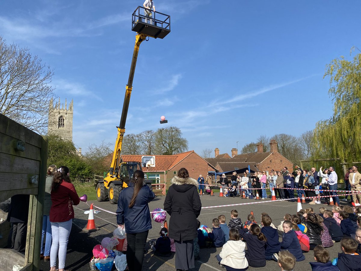 Mark Elliott tweet media