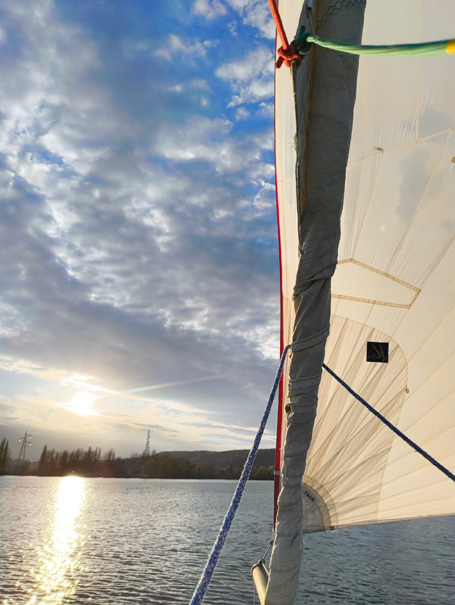 CvsaeOrg's tweet image. Le CVSAE propose des événements sportifs de haut niveau, mais aussi des moments de pur détente, tels que les after-works du jeudi soir.
Renseignements : info@bedanne.com