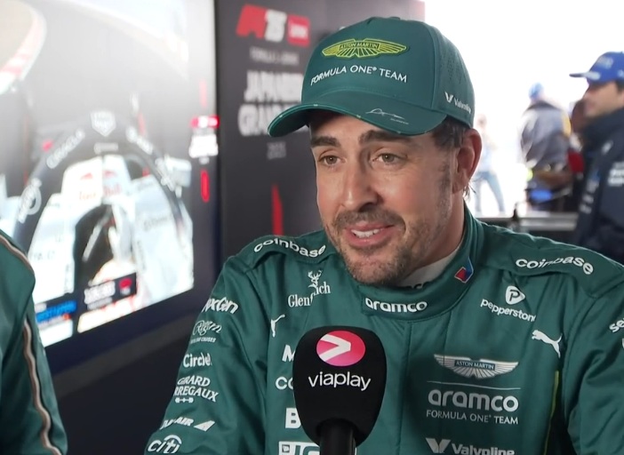 SCUDERIAFEMBOY's tweet photo. alonso about max's lap for pole: ''only he can do it.'' https://t.co/zF4HHwclIj