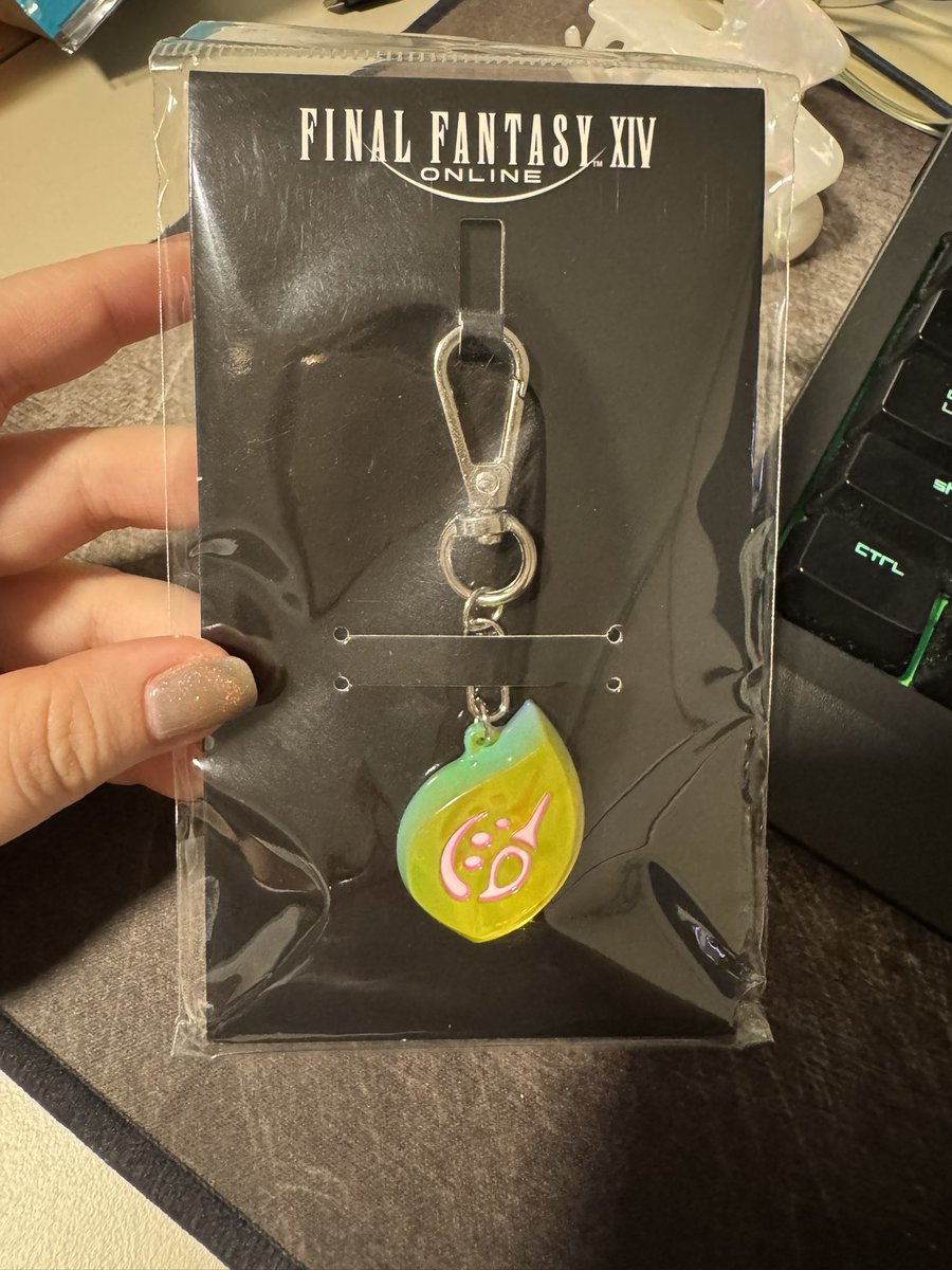 faylieeeee's tweet photo. PCT nerf was announced a week later after you gifted this to me 🤣 @SirGoldeye 
Thank you again though! It’s so pretty! 😍 https://t.co/aK8U0lcxGU