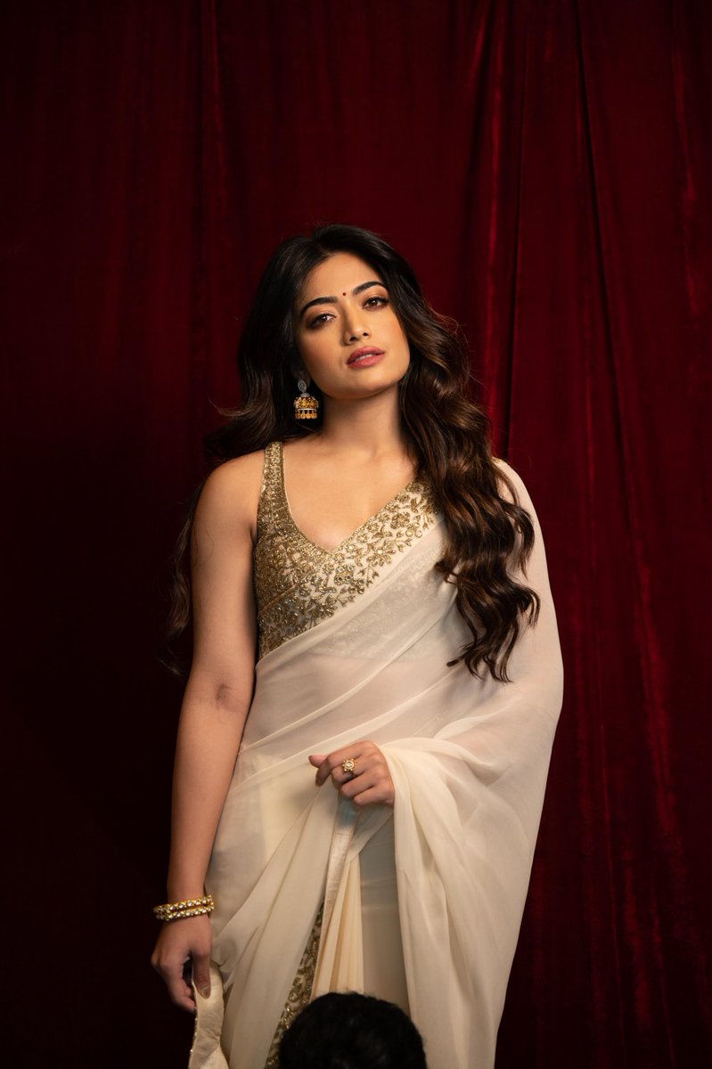 p3enter10ments's tweet photo. 🌸✨ Wishing the gorgeous and ever-smiling #RashmikaMandanna a very Happy Birthday! 🎂💫 

Your energy, charm, and talent continue to win hearts across the nation ❤️

Can’t wait to see you shine even brighter on screen! 💥 👑🎬

#HappyBirthdayRashmika #Sikandar  💖🎉 https://t.co/x8H7lds5Ns