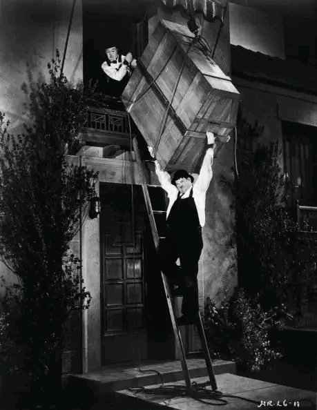 Laurel & Hardy News (@laurelhardynews) on Twitter photo Don't try this at home folks!
#LaurelAndHardy
#StanAndOllie
#StanLaurel
#OliverHardy
<a href="/ArthurStanleyJ/">Arthur Stanley Laurel Jefferson</a>
<a href="/ONorvellHardy/">Oliver Norvell Hardy</a> Don't try this at home folks!
#LaurelAndHardy
#StanAndOllie
#StanLaurel
#OliverHardy
<a href="/ArthurStanleyJ/">Arthur Stanley Laurel Jefferson</a>
<a href="/ONorvellHardy/">Oliver Norvell Hardy</a>