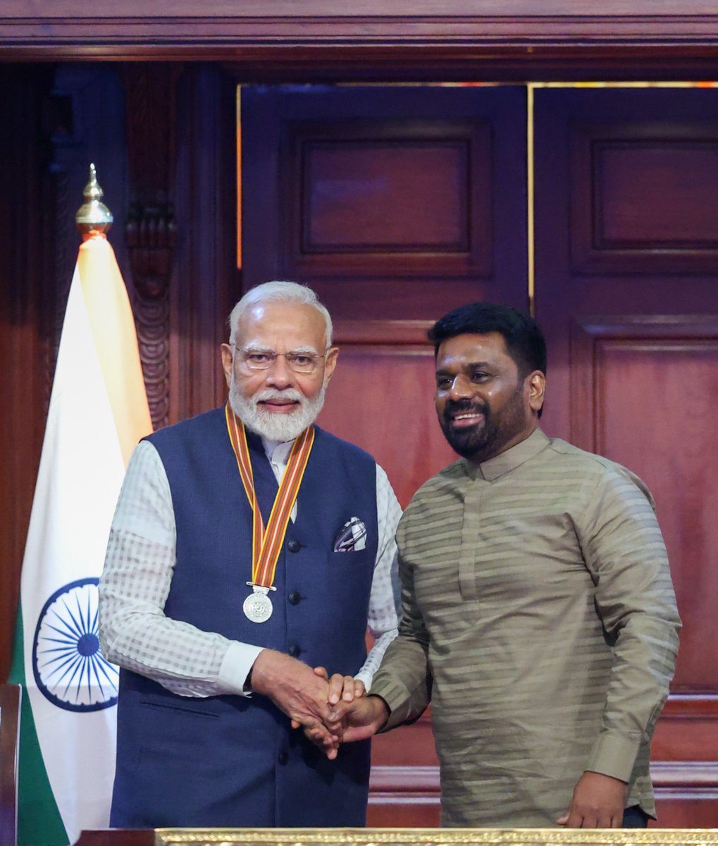 Narendra Modi tweet media