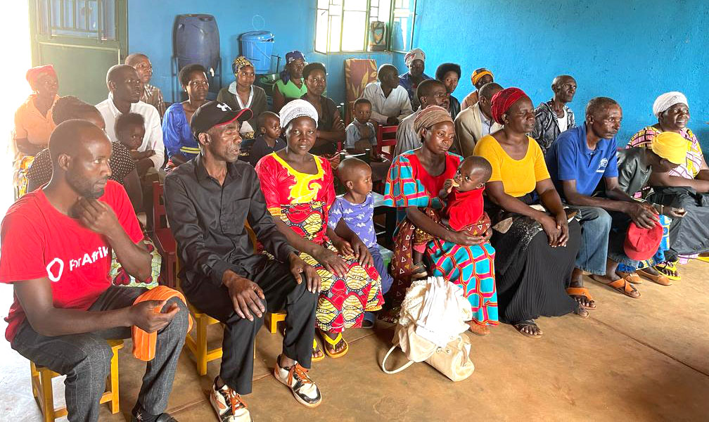 CarsaRwanda's tweet image. Powerful community-led change is happening in Rukoma sector @Kamonyi!🙌
@CarsaRwanda is proud to support 36 households in their new Community Resilience Group, tackling poverty, family breakdown, and mental health challenges through cooperation. #LocalSolutions #MakingADifference