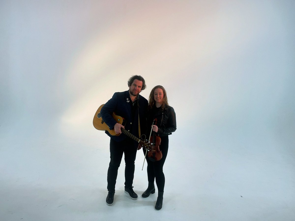 Alan O'Hare (@onlychildmusic) on Twitter photo Next up 👇
🗓️ FRI APRIL 11
⛪️ <a href="/CreativeMarys/">StMarysCreativeSpace</a>
📍 #Chester
🫂 with <a href="/VisionsofAlbion/">Visions of Albion</a>
🎸 & 🎻
🎟️ wegottickets.com/event/645250 Next up 👇
🗓️ FRI APRIL 11
⛪️ <a href="/CreativeMarys/">StMarysCreativeSpace</a>
📍 #Chester
🫂 with <a href="/VisionsofAlbion/">Visions of Albion</a>
🎸 & 🎻
🎟️ wegottickets.com/event/645250