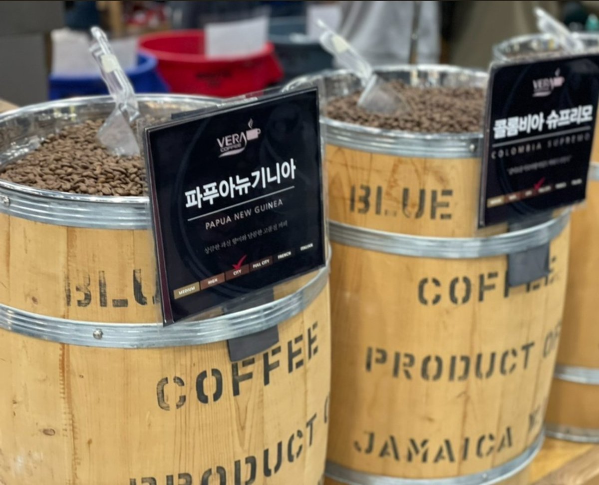 yunbbong's tweet photo. Dnad!! 👋
I went to the Seoul Coffee Expo held in Korea yesterday. My eyes were wide open when I saw various coffee and machines. I want to buy everything. Especially, I really wanted a portable capsule machine.
#monad #MonadTestnet #dnad
@monad_xyz @koreanads https://t.co/cgXQzA09D6