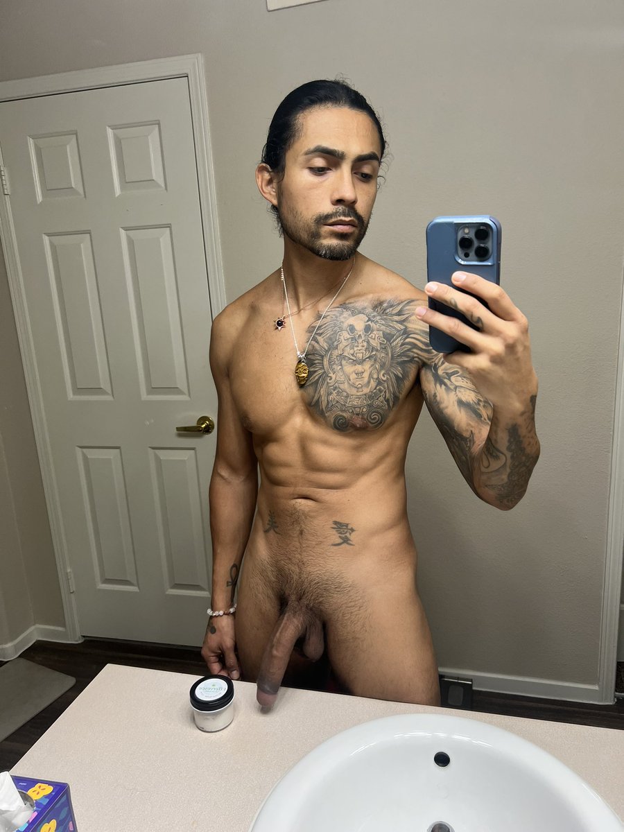 RickyDonovannn's tweet photo. @josefxfit Mine curves down https://t.co/9H8zXNkkZ3