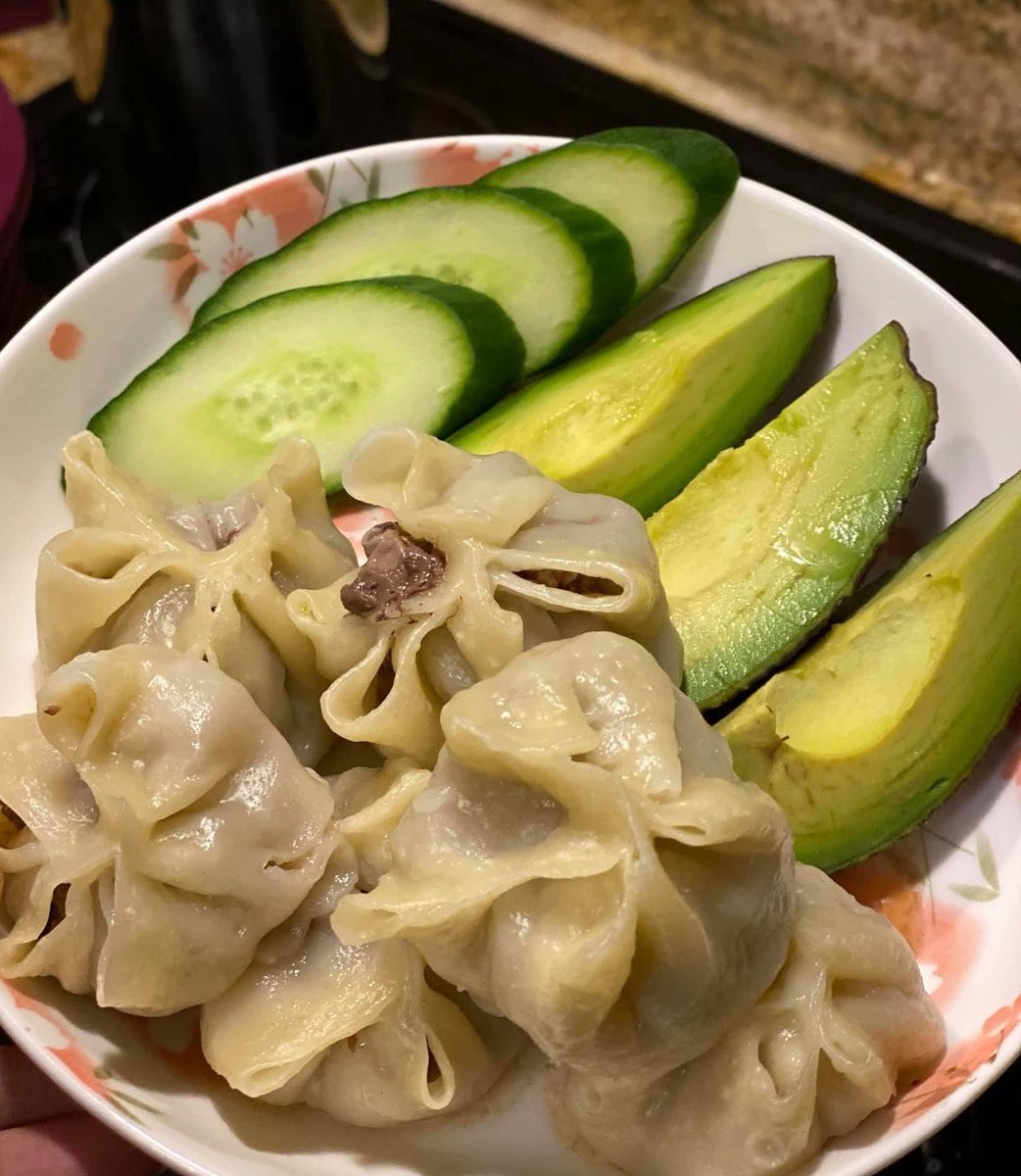 XGerlee's tweet image. Буузнаас уйдах ч бишдээ