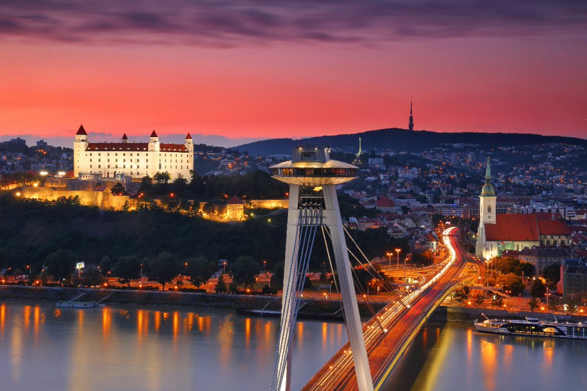 Who needs #Vienna, when you have beautiful #Bratislava.  Check out juniormagazine.co.uk/travel/luxury-… <a href="/TravWriters/">BGTW</a> <a href="/DoubleTree/">DoubleTree by Hilton</a> #Slovakia <a href="/JuniorMagazine/">JUNIOR</a>