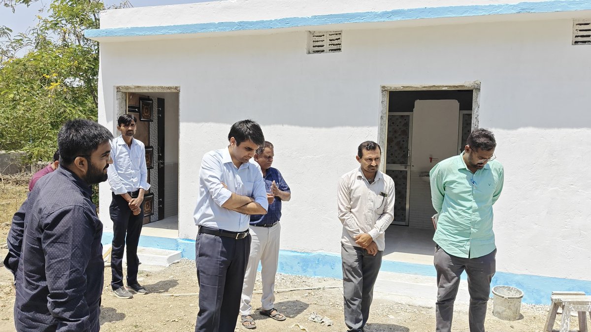 DDOBhavnagar (@bhavnagarddo) on Twitter photo મહુવા તાલુકાના લોંગડી ગામે વિઝિટ કરી વસુલાતની કામગીરી તથા વિકાસના કામોની સમીક્ષા કરી તેમજ બોડા PHC સેન્ટરની વિઝિટ કરવામાં આવી
<a href="/CMOGuj/">CMO Gujarat</a> <a href="/GujDCoffice/">Guj DCoffice</a> <a href="/GujPRHDept/">Panchayat, Rural Housing & Rural Dev. Department</a> <a href="/Collectorbhav/">Collector & District Magistrate Bhavnagar</a> <a href="/Info_Bhavnagar/">Info Bhavnagar GoG</a> મહુવા તાલુકાના લોંગડી ગામે વિઝિટ કરી વસુલાતની કામગીરી તથા વિકાસના કામોની સમીક્ષા કરી તેમજ બોડા PHC સેન્ટરની વિઝિટ કરવામાં આવી
<a href="/CMOGuj/">CMO Gujarat</a> <a href="/GujDCoffice/">Guj DCoffice</a> <a href="/GujPRHDept/">Panchayat, Rural Housing & Rural Dev. Department</a> <a href="/Collectorbhav/">Collector & District Magistrate Bhavnagar</a> <a href="/Info_Bhavnagar/">Info Bhavnagar GoG</a>