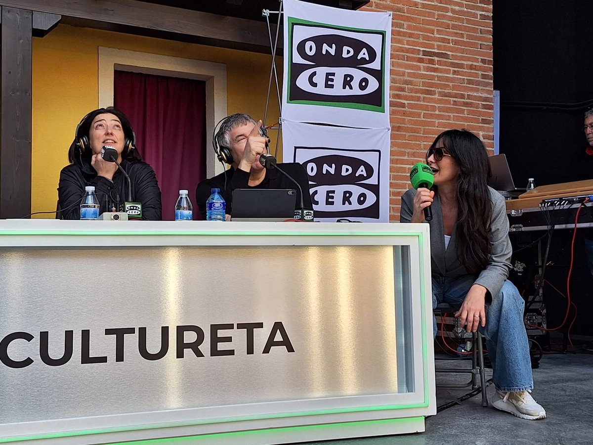 LaCultureta's tweet photo. 🎭 Qué mejor lugar para grabar este programa que un corral de comedias 

👇🏻Desde Robres, reivindicamos a María Moliner, aragonesa ilustre, y su diccionario.

📻 En @OndaCero_es: https://t.co/e0MTEqGUL0 https://t.co/cGR9hJwEW0