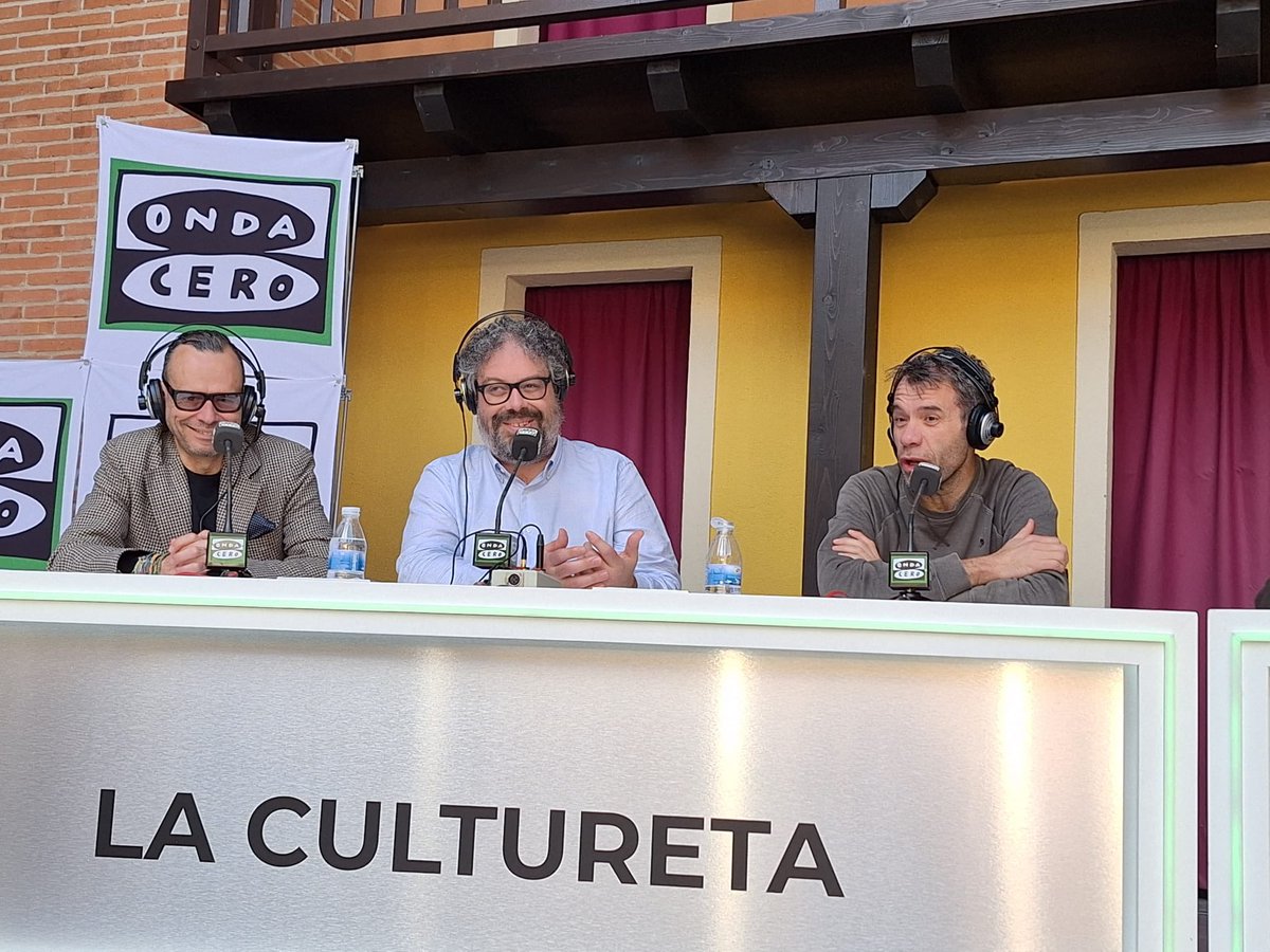 LaCultureta's tweet photo. 🎭 Qué mejor lugar para grabar este programa que un corral de comedias 

👇🏻Desde Robres, reivindicamos a María Moliner, aragonesa ilustre, y su diccionario.

📻 En @OndaCero_es: https://t.co/e0MTEqGUL0 https://t.co/cGR9hJwEW0