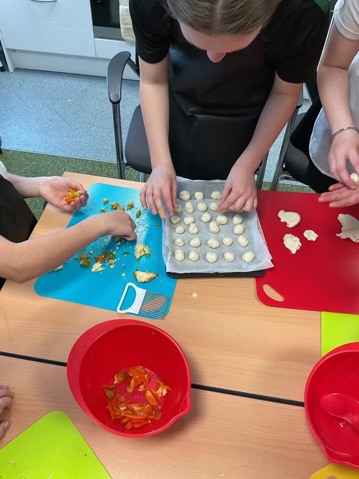 Come Dine with Me! Our Starter Team have been busy in the kitchen today making garlic doughballs and dipping sauce. Next week - main course and dessert time.