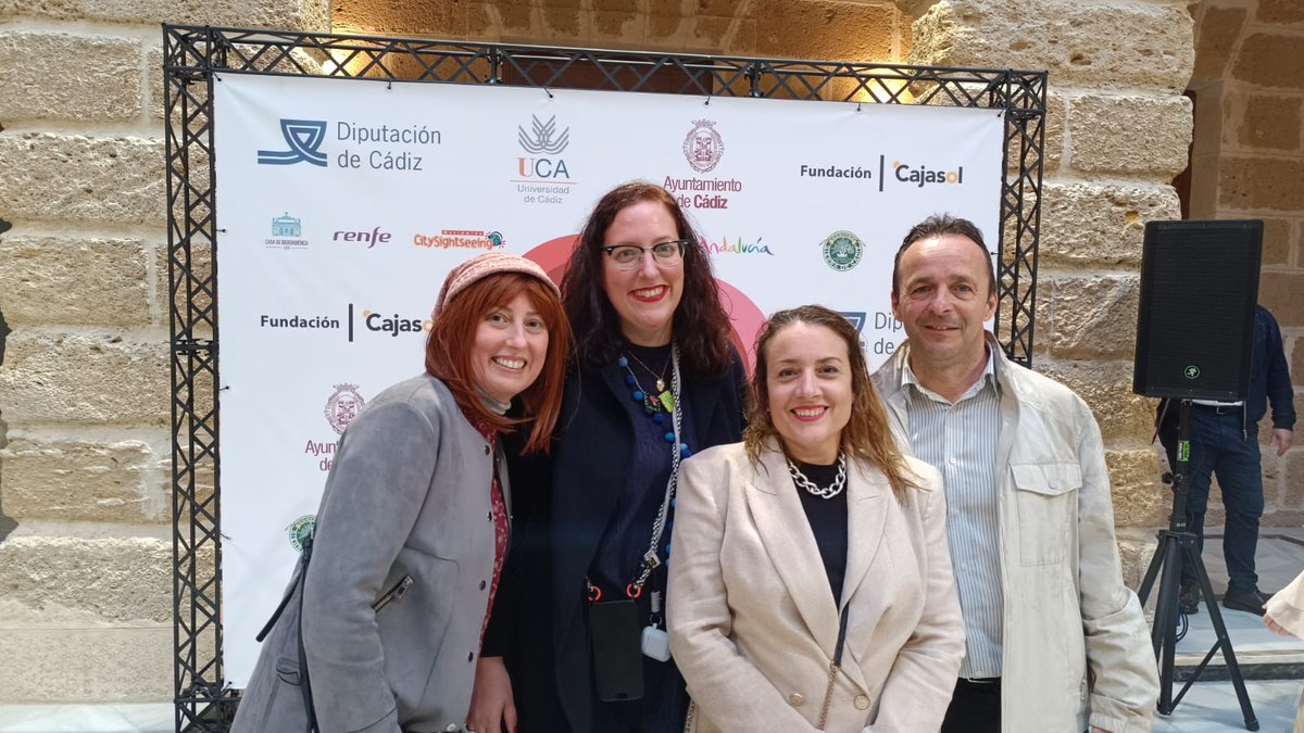 ¡Ya estamos en Cádiz para la LXXXIV #AsambleaFAPE! 🇪🇸 Representantes de la APPV y otras asociaciones de periodistas listos para un fin de semana de trabajo y encuentro.

#FAPE #Cádiz #PrensaCádiz @fundacioncajasol #asamblea #periodismo #comunicacion