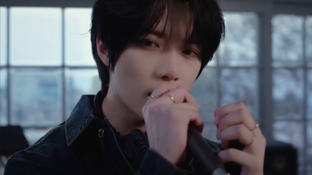 beomgyuhourly's tweet photo. SOOOO HANDSOME https://t.co/1TviRo2pqE