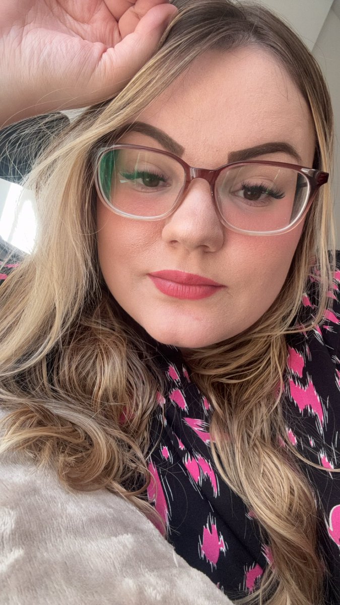 💜Romaverda tweet media