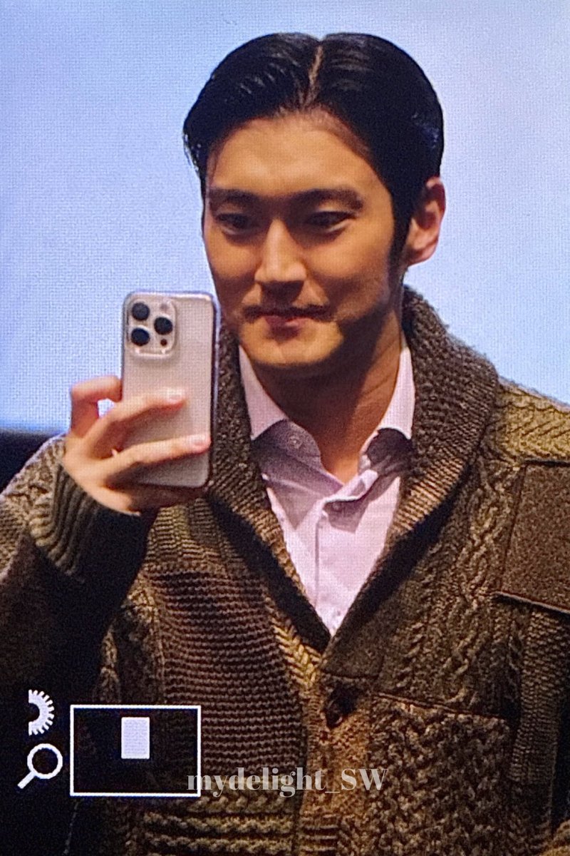 250405 로비 무대인사 용산

오늘도 즐거운 로비팀과 함께 🤎 

#시원 #최시원 #SIWON #崔始源 #シウォン 
#슈퍼주니어 #SUPERJUNIOR