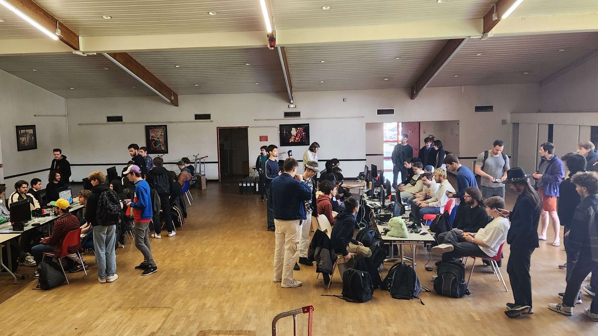 Et c'est partie pour le Crocolisée 2 !

Bracket : start.gg/crocolisee2
Stream : twitch.tv/naetorusmash
twitch.tv/lamansdale