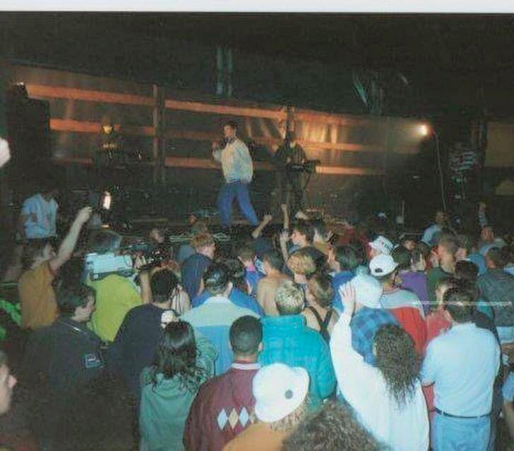 Shellys, car park - Longton / 1991 - 
Altern 8

#ILoveThe90s #rave #80s90s #90s 

📷 -&gt; shorturl.at/HlrK2