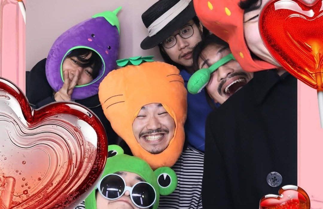 똥강아지 
따수운사람들이랑 따숩게 지내는것보니 
마음이좋다🍆