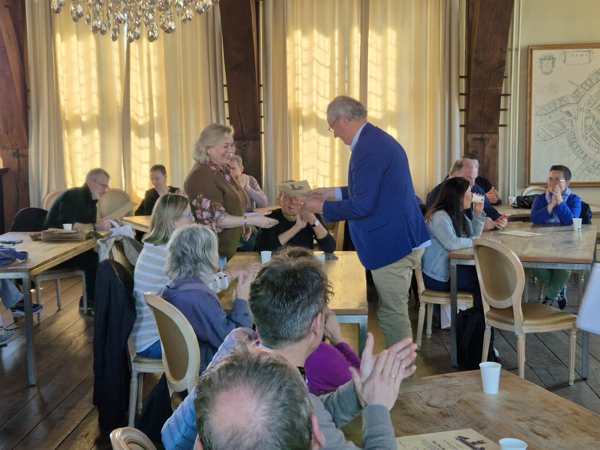 Iedereen is geslaagd, #Gouda heeft er 23 #goudologen bij.