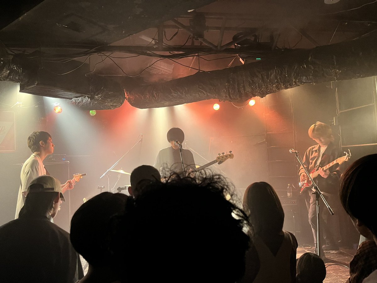 新歓ライブ始まりました〜‼️
今は予定がある方も8時ごろまでやってますのでぜひお越しください！
@吉祥寺WARP