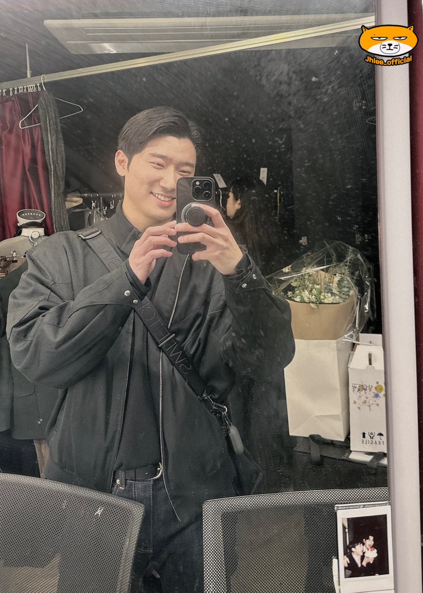 진혁 덕형의 아나키스트 마지막 공연을 
함께해 주신 모든 분들께 감사드립니다😄
궂은 날씨에도 공연장을 채워주셔서 감사합니다
곧 있을 라방에서 뵙겠습니다 ! 👋🏻 

#이진혁 #아나키스트