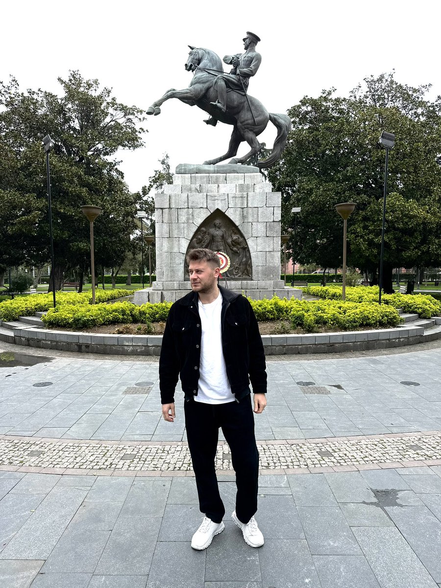 Hoş gelişler ola Mustafa Kemal Paşa