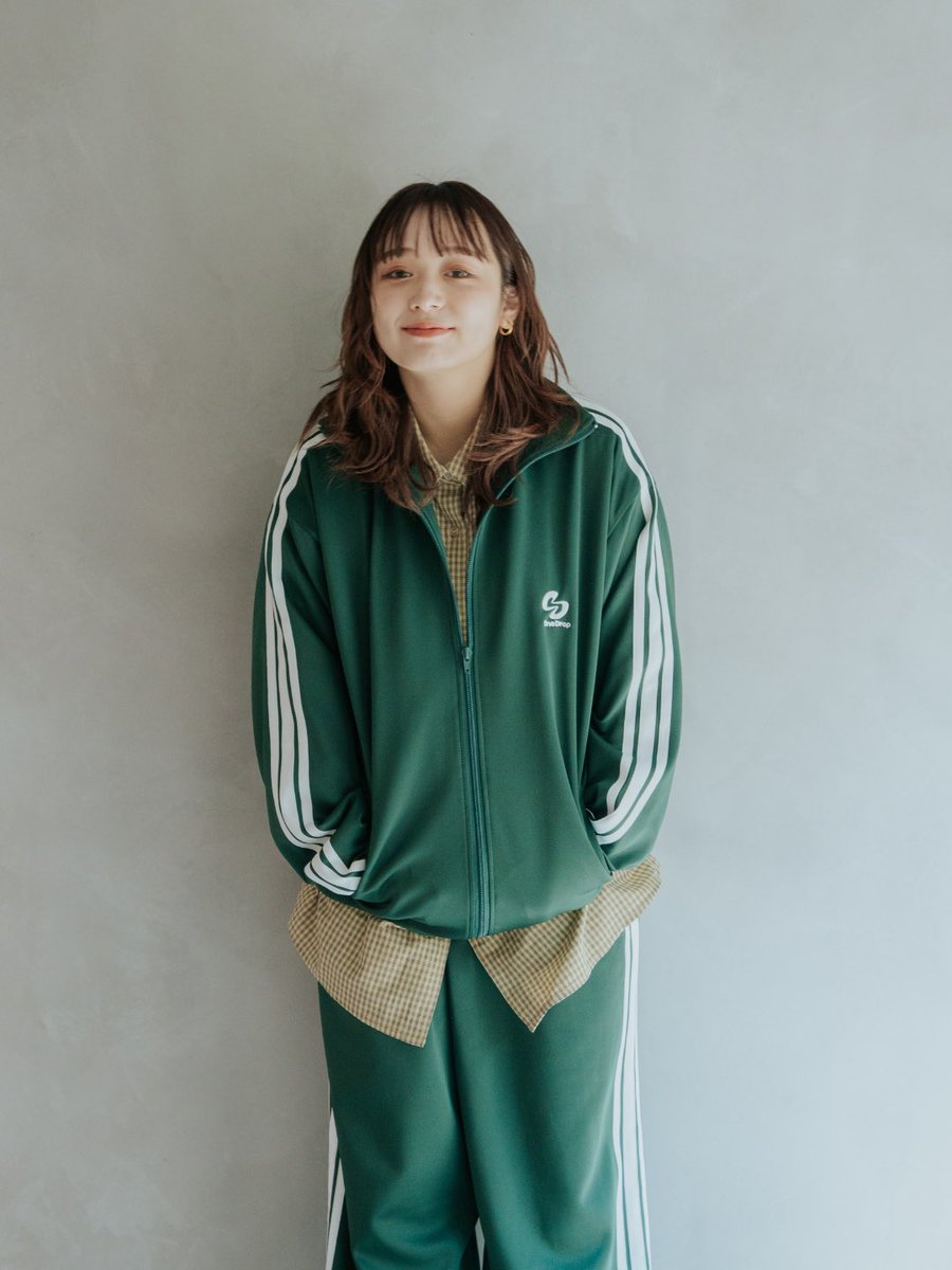 🥑🌵🥝🦖🥦

Track Jacket &amp; Pants
-4月6日(日)23:59まで 予約受付中-

「様々なトップスと合わせやすいパンツが欲しい」そんな願いを叶える、こだわりのトラックパンツと70~80年代のスポーツウェアを彷彿させる襟元が詰まったトラックジャケットが誕生しました！