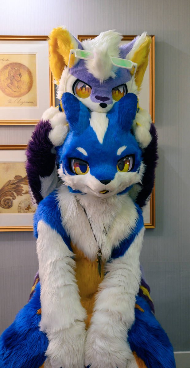 #FursuitFriday
被 <a href="/YL_CangLan/">Billow•沧澜</a> 啃啃