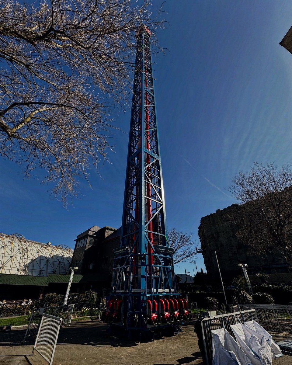 CoasterJoey's tweet photo. Here is a closer look at #LaunchPad @Pleasure_Beach 

What do you think about the glow-up of this famous BPB staple? I think it looks amazing! 💨🚀 https://t.co/AIsgkdtvgU