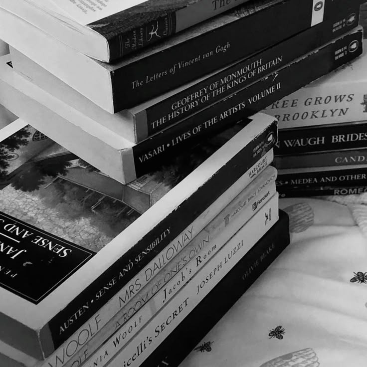 pgymyowl's tweet image. QRTs or RTs would be appreciated!

Hi, it's me again. I'm back in cyber world to meet new mates. I'm 23+, ISTJ, and ♉. I set my eyes on books, coffee, and cooking also baking. I like KPop, Indonesia pop, and western. And I talk about politics.

02 voters and zionist please DNI.