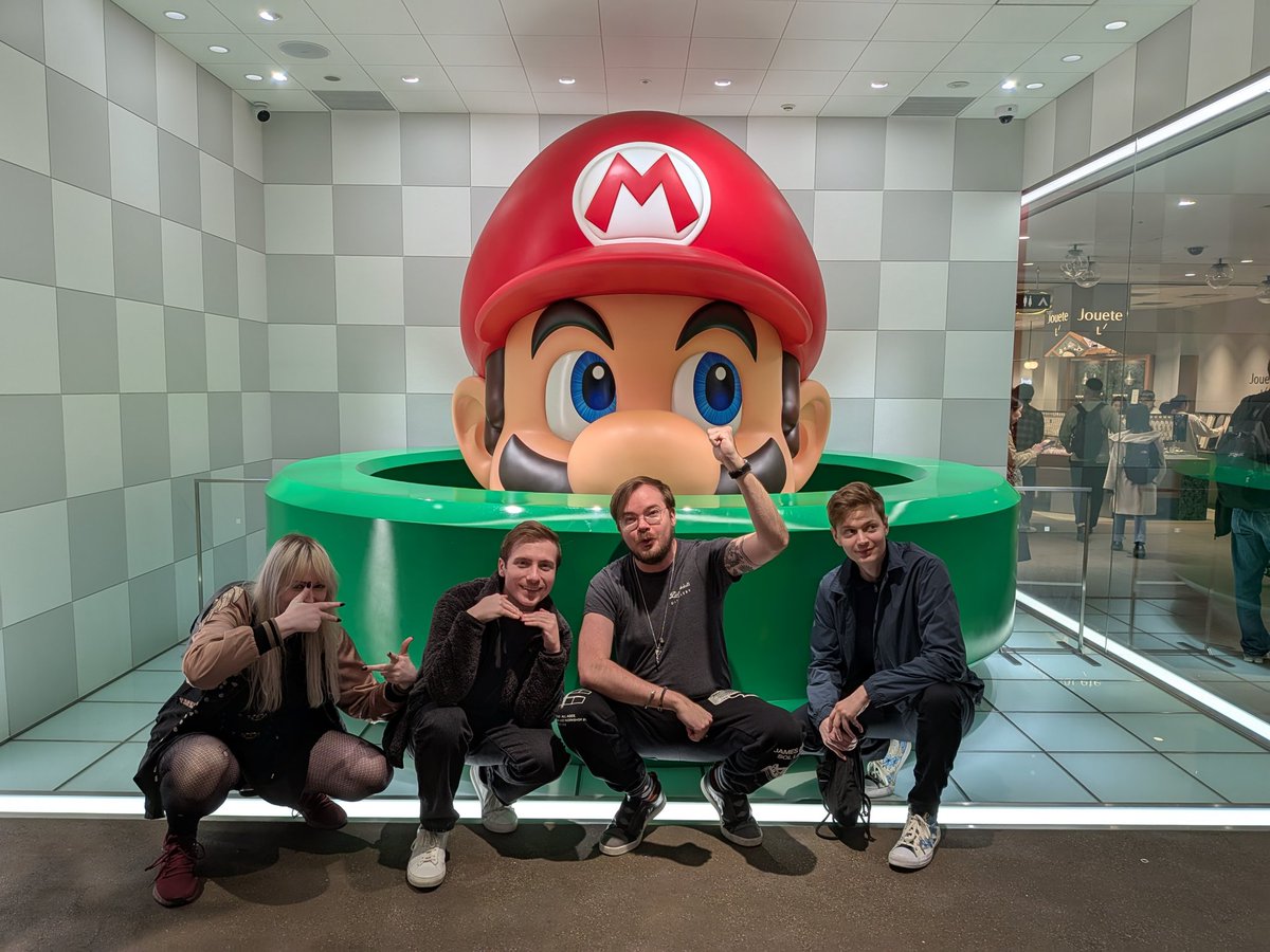 I went to Japan to Wahoo at the giant Mario head 🗣️