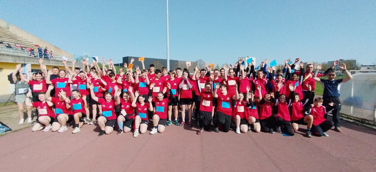 [Challenge départemental #sdis58]

Les #jeunessapeurspompiers de l' <a href="/UDSP58/">UDSP 58</a> sont prêts et en formes pour le challenge départemental du <a href="/SDIS58/">Sapeurs-Pompiers de la Nièvre</a>
Merci aux responsables de sections et aux animateurs pour l'encadrement 👌🙏💪