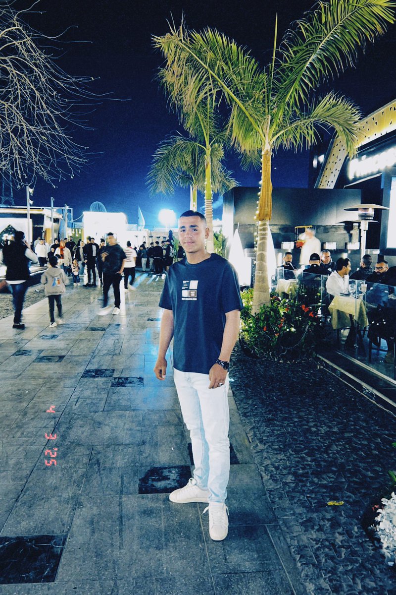 🦅
