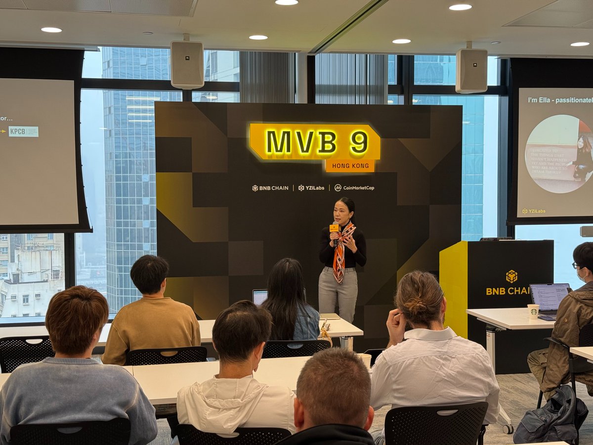 BNBCHAIN's tweet image. A glimpse #InsideMVB of the first day of our offline event in Hong Kong! 

Today we had intros into BNB Chain, @yzilabs, @awscloud and learned about product market fit, funding strategies and Web3 GTM &amp;amp; use growth flywheels.

Excited for day 2!