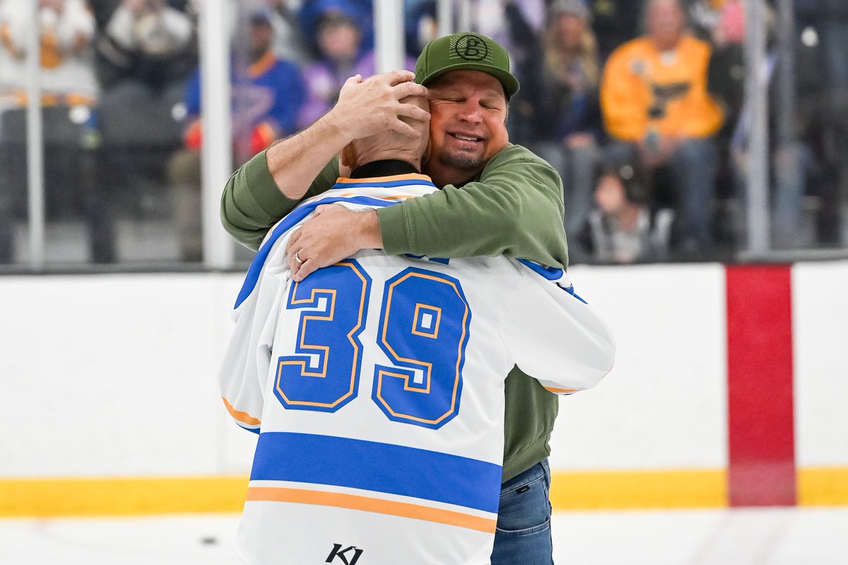 Tom Calhoun (@paguytom) on Twitter photo How about this moment captured by the Blues excellent photographer Scott Rovak. @chasenpucks Chaser and his country music buddy...you might have heard of <a href="/garthbrooks/">Garth Brooks</a> #stlblues #nhl #puckcancer #blueshockeylegends How about this moment captured by the Blues excellent photographer Scott Rovak. @chasenpucks Chaser and his country music buddy...you might have heard of <a href="/garthbrooks/">Garth Brooks</a> #stlblues #nhl #puckcancer #blueshockeylegends
