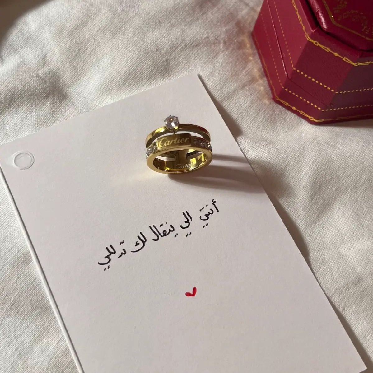 أحب الدلع وأحب أتدلع وأحب ينقال
لي تدللي وسمي وأبشري🫳🏻✨
