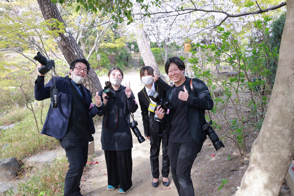 SyncRosso's tweet photo. 北九州劇場で開催された、”あなたの成人式”撮影担当させて頂きました。

今回は、SyncRossoメンバーと別のカメラマンさんとの撮影で、いろんな話や交流もでき楽しい撮影でした！！

なにより、参加者の方の笑顔も本当に素敵だなって思った1日です。
#syncrosso #障がい者によるSDGs https://t.co/eZRpvKdAA8