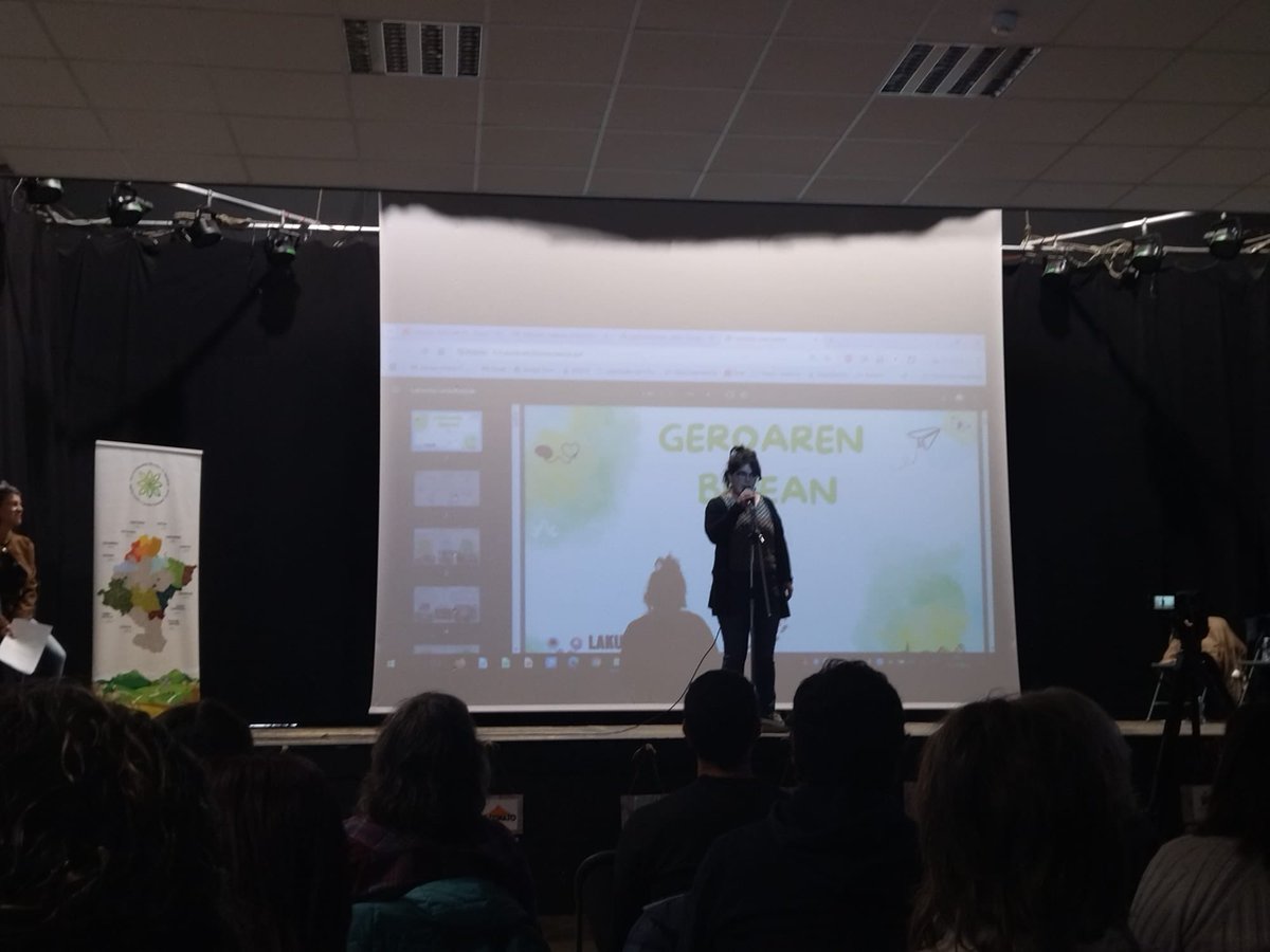 ANDRAMARIIKASTO's tweet image. Gaur Lakuntzan Landa Eskoletako VIII. jardunaldian parte hartu dugu.
Elkarrekin ikasten landa eremuko hezkuntza duintzeko.