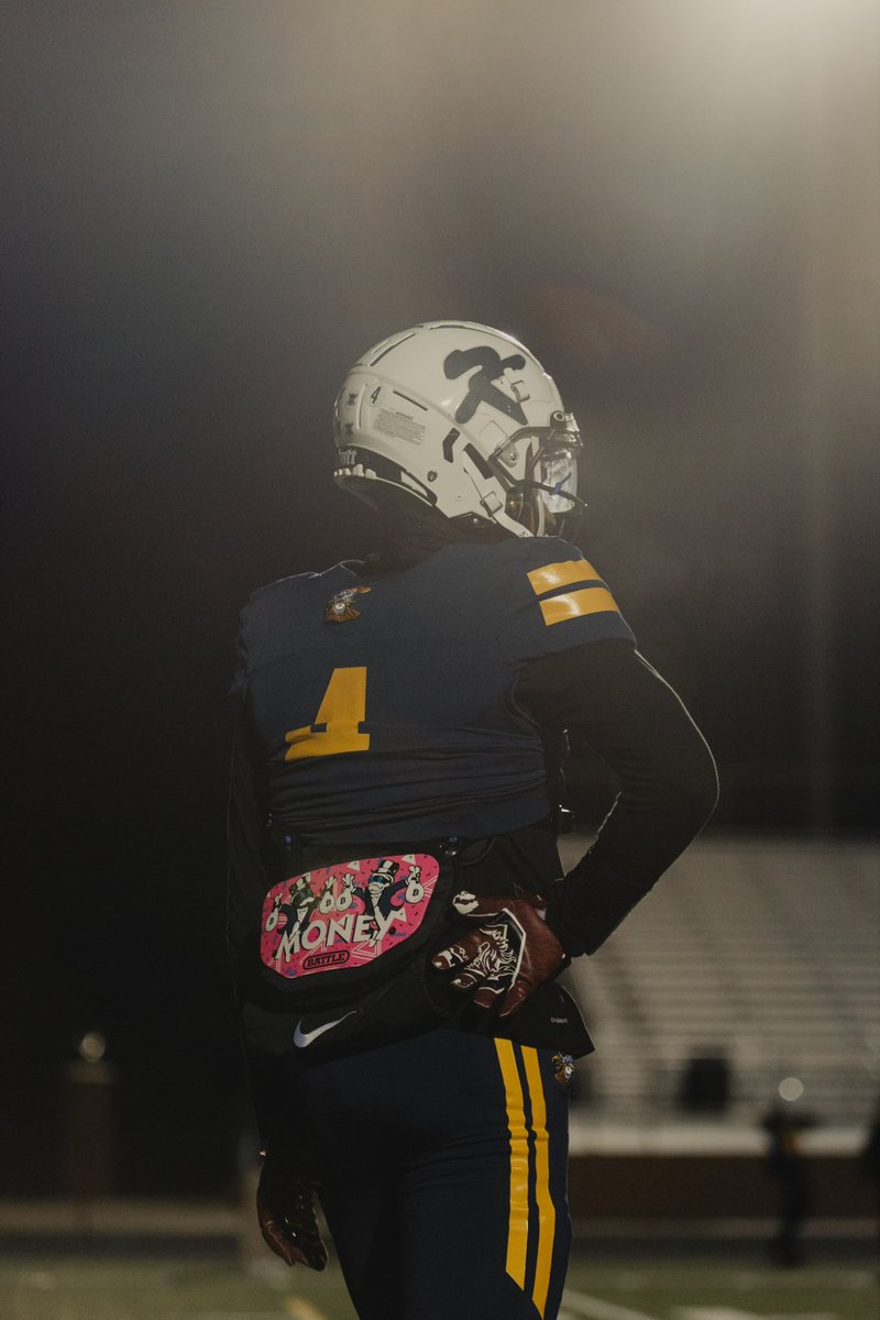 I got 0 stars, 1 offer, and i'm not ranked at all so when I say y'all gonna feel me this szn,hold on to that.
