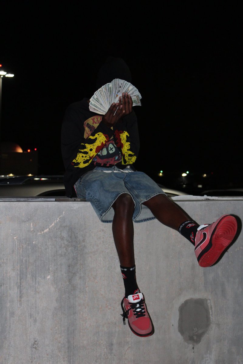 Yall aint book wit ma dawg yet?🤔 <a href="/lowslap/">śłãp</a>