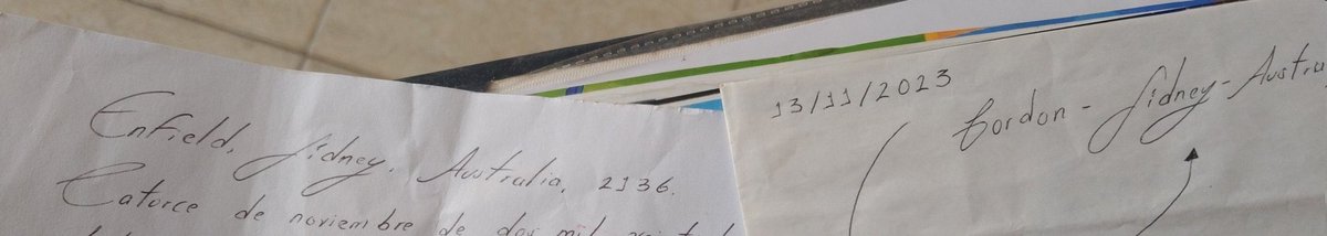 sar22_3's tweet photo. Sebas me escribió cartas en Australia y me las trajo, ustedes no saben cómo yo atesoro estas cartas , fue realmente un antes y un después en nuestra relación y marcó muchas cosas ♥️ yo amo mucho a ese hombre 🥹 https://t.co/keug62ukZi