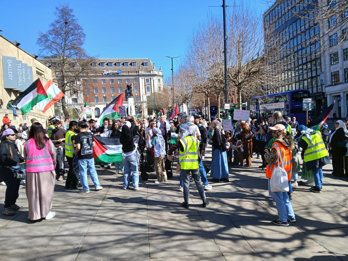 saltairebkshop's tweet image. The C21 version of Fascism. Today in Leeds as Hamas supporters, shouting for an Intafada and telling us they support the "Resistance" confront our small band of Jewish counter protectors #ReleasetheHostages #Israel