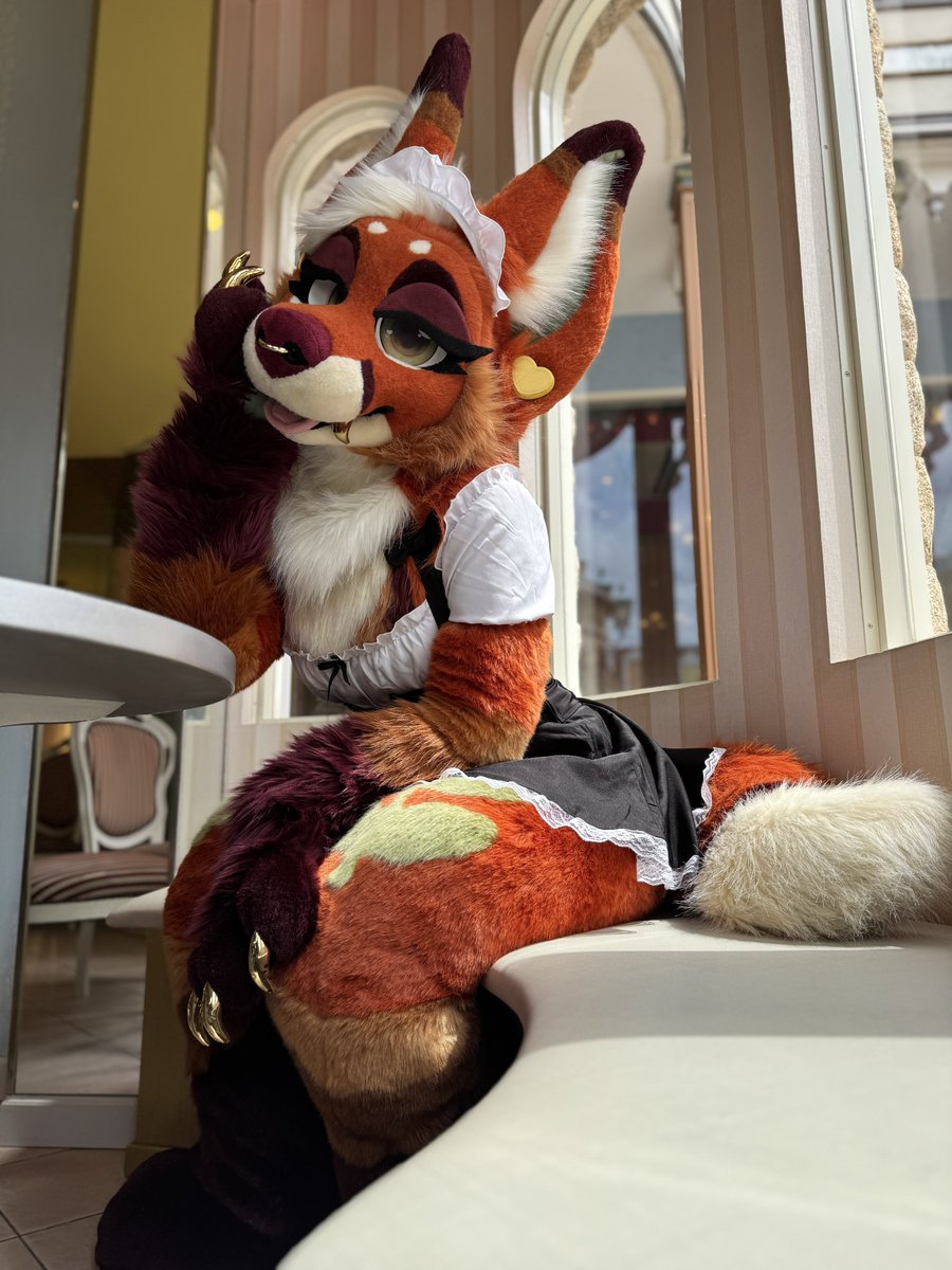 What brings you to the cafe? 😋

#ケモノフォーカス